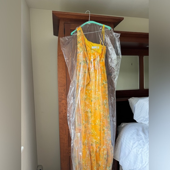 Ieena floral one-shoulder gown - Picture 3 of 5